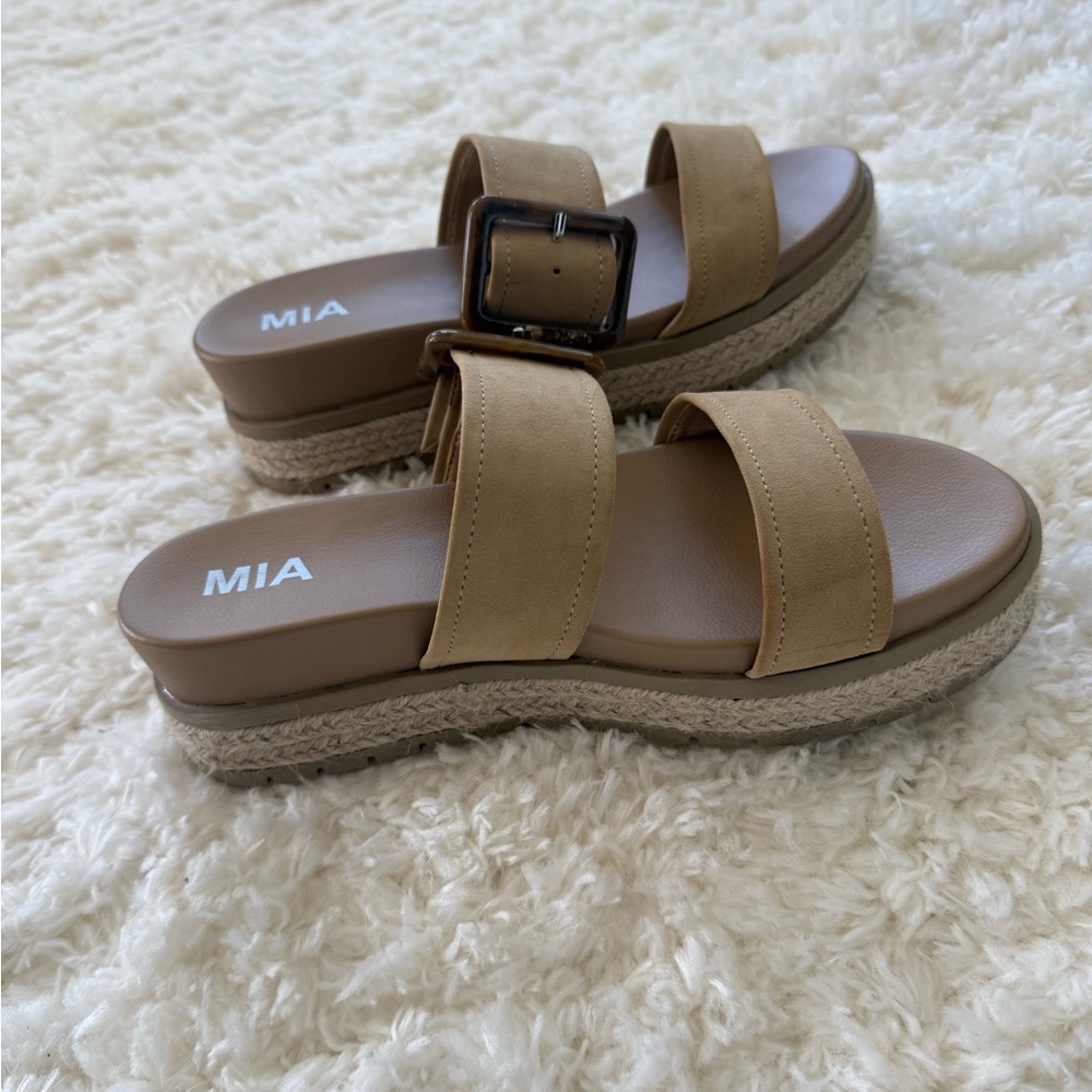 MIA brand tan sandals Women’s size 9 - Picture 4 of 5